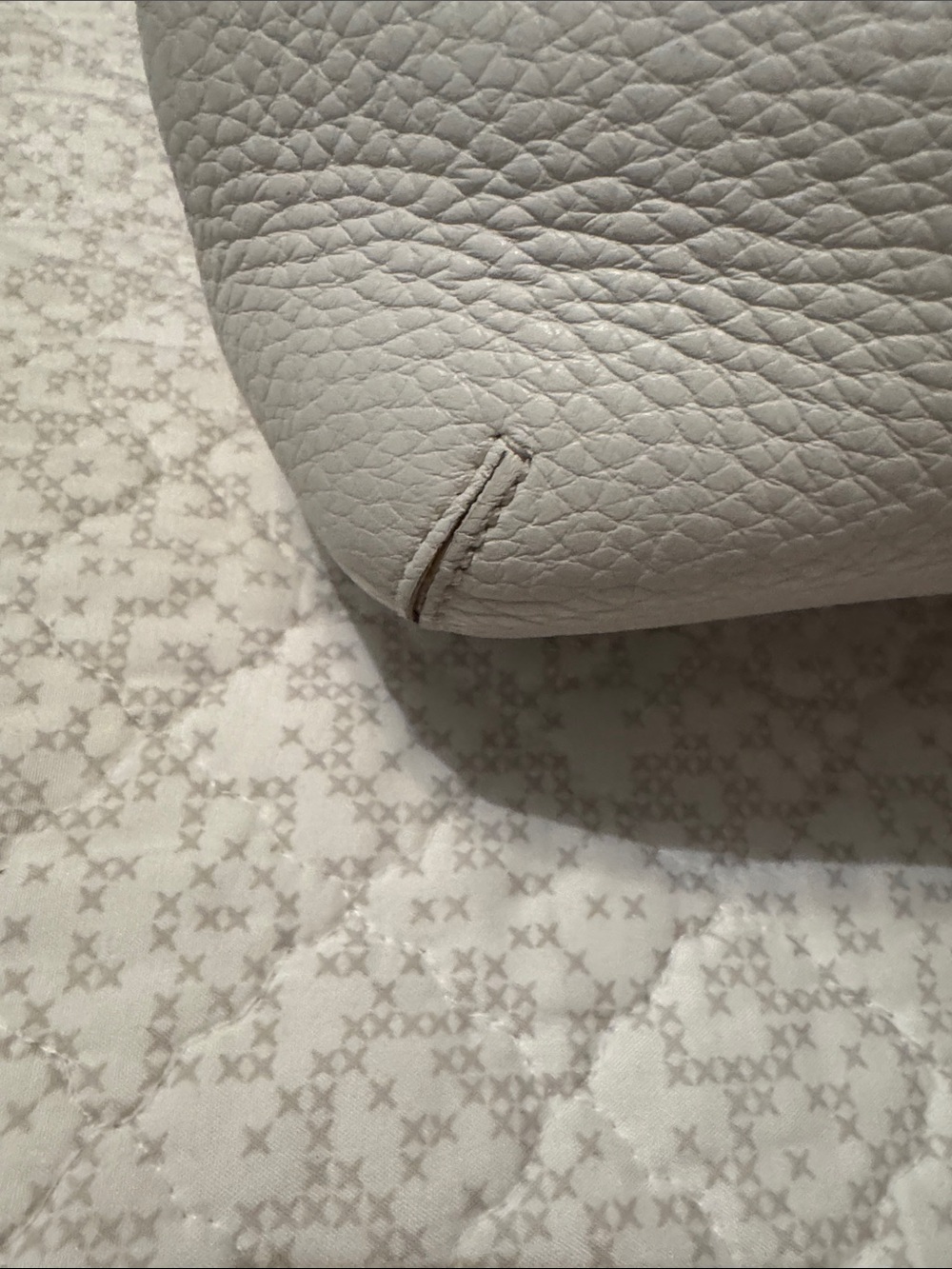 Coach SoHo Alex Pebbled Leather XL Satchel in Ivory and Tan - Picture 4 of 11
